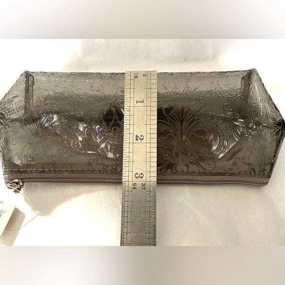 Bath and Body Works Cosmetic Bag - Picture 8 of 10